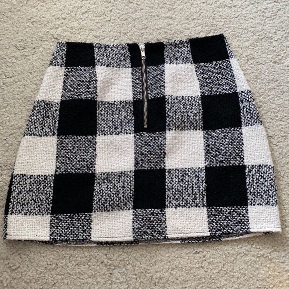 Checkered Skirt - Picture 3 of 4
